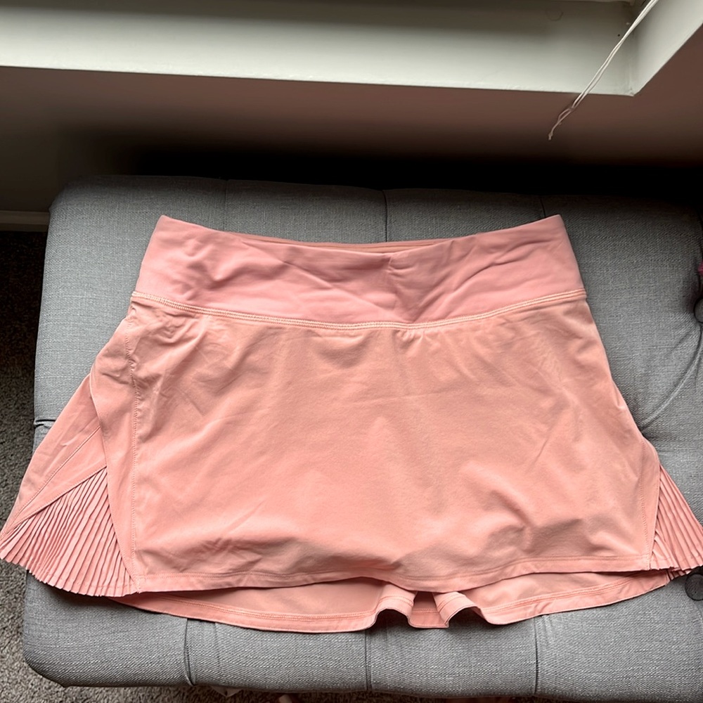 LuLuLemon peach pleated tennis skort